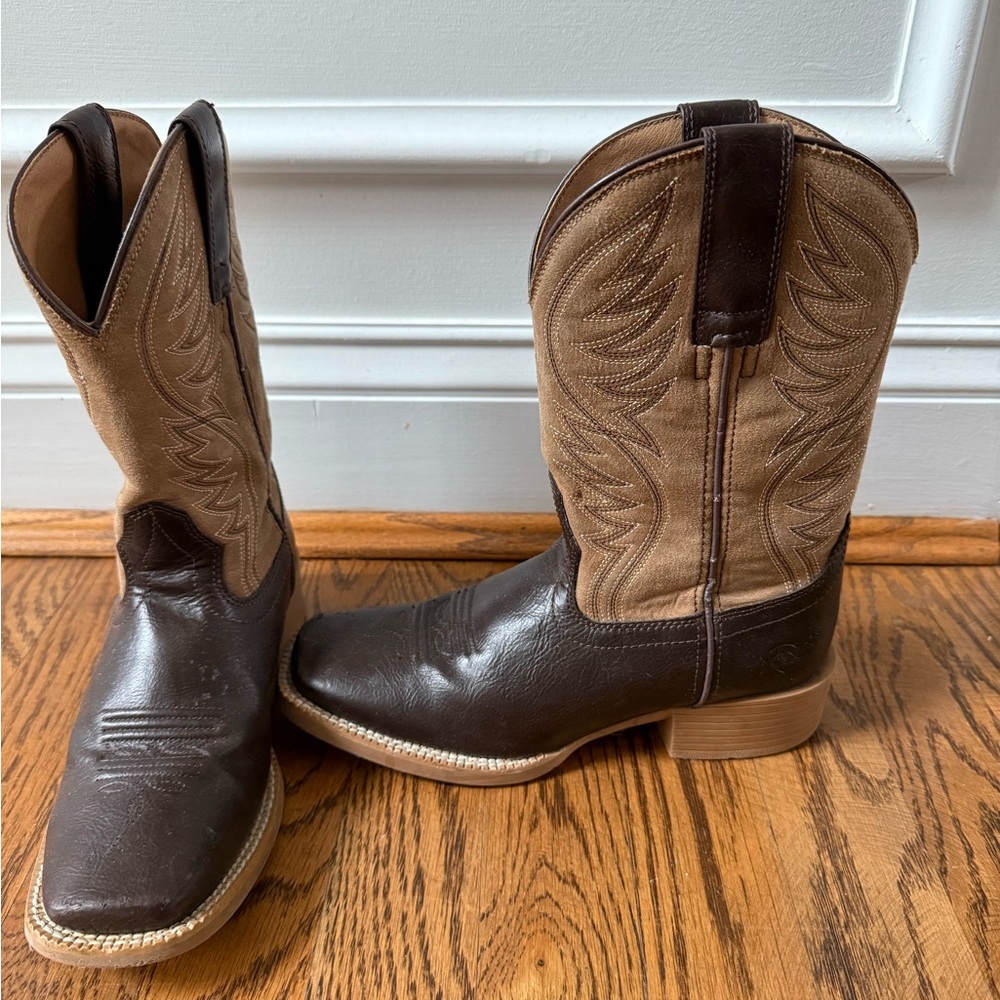 Ariat boys size 2 boot